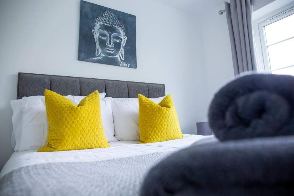 Bridge House Apartments - Free Parking Shottery 외부 사진